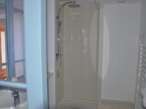 Villa Lea : photo 4 de la chambre chambre double deluxe avec douche