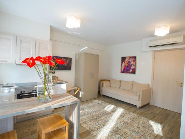 Villa Vilielmini : photo 1 de la chambre studio - accessible aux personnes à mobilité réduite 