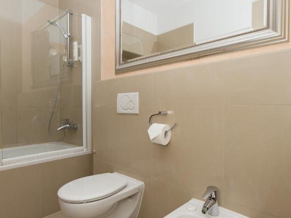 Hotel Floryan Old Town : photo 3 de la chambre chambre double ou lits jumeaux Économique