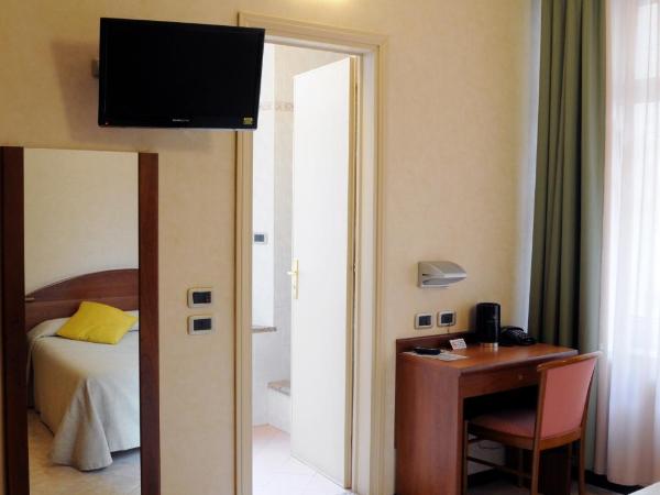 Hotel Button : photo 6 de la chambre chambre double classique