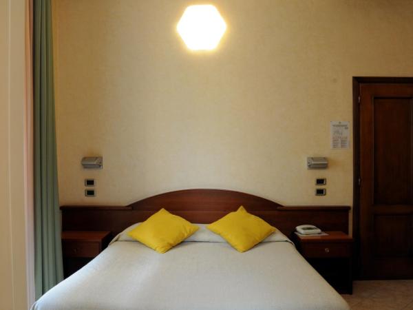 Hotel Button : photo 5 de la chambre chambre double classique