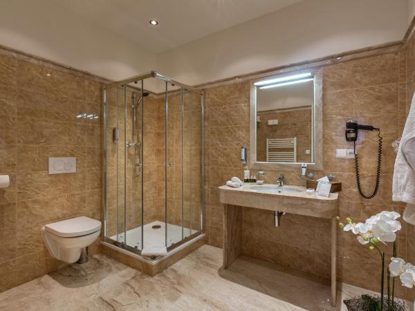 Little King U Malvaze : photo 4 de la chambre chambre familiale exécutive