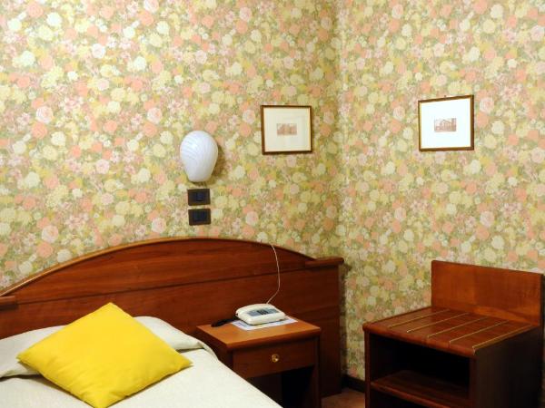 Hotel Button : photo 2 de la chambre chambre simple classique