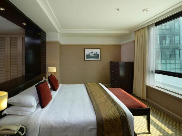 Pacific Regency Hotel Suites : photo 3 de la chambre suite lit king-size exécutive