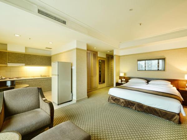 Pacific Regency Hotel Suites : photo 3 de la chambre chambre lit king-size supérieure