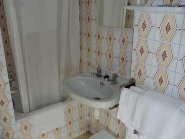 Residència Restaurant Indalo : photo 7 de la chambre chambre double ou lits jumeaux