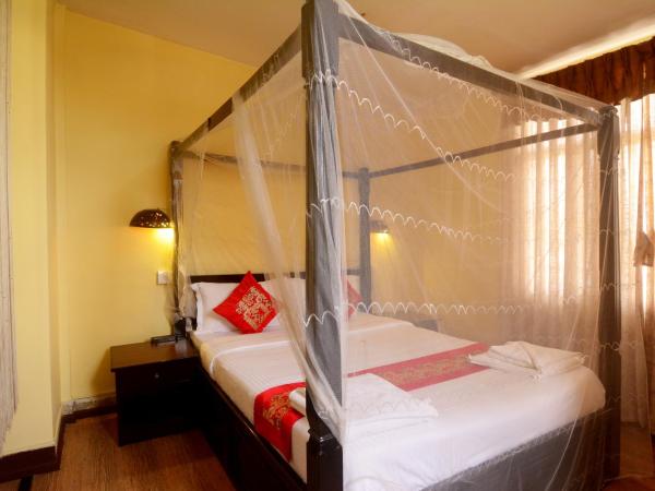 Dream Nepal Hotel and Apartment : photo 7 de la chambre suite deluxe avec cuisine et terrasse