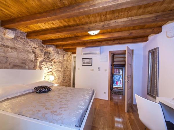 Villa Split Heritage Hotel : photo 4 de la chambre chambre double