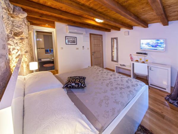 Villa Split Heritage Hotel : photo 8 de la chambre chambre double