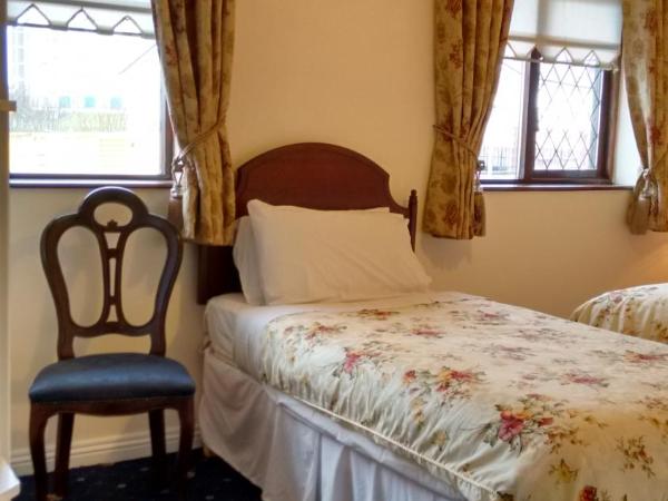 Corrib View Guesthouse h91rr72 : photo 2 de la chambre chambre triple avec salle de bains privative