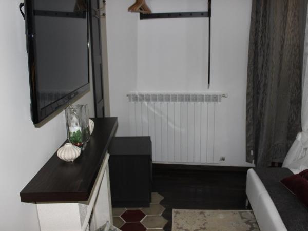 Aparthotel Dei Mercanti : photo 3 de la chambre appartement noir & blanc