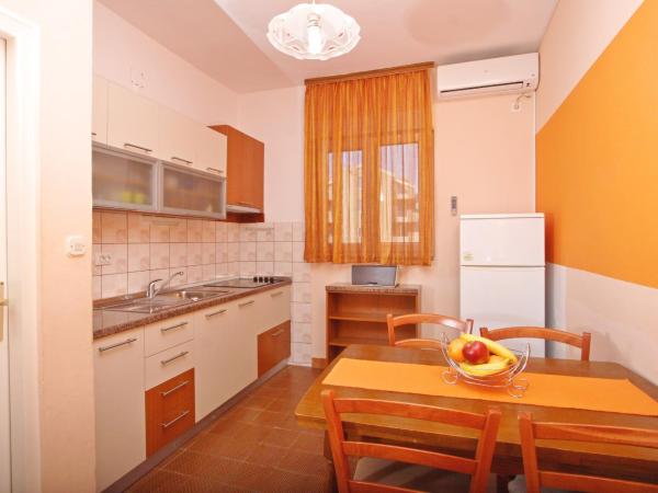 Apartments and Rooms Vesna Novalja : photo 6 de la chambre appartement avec balcon