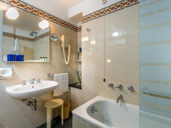 Hotel Collodi Firenze : photo 9 de la chambre chambre quadruple