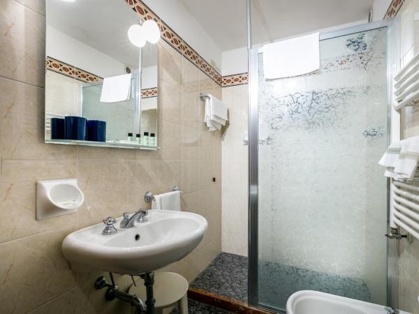 Hotel Collodi Firenze : photo 9 de la chambre chambre triple