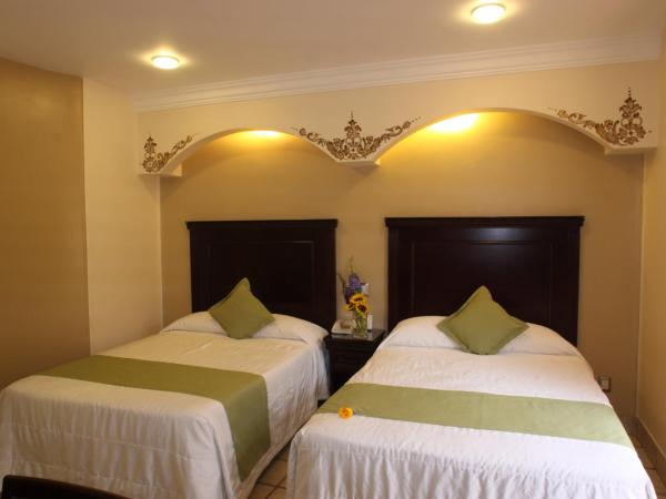 Hotel CasAntica : photo 3 de la chambre chambre triple standard