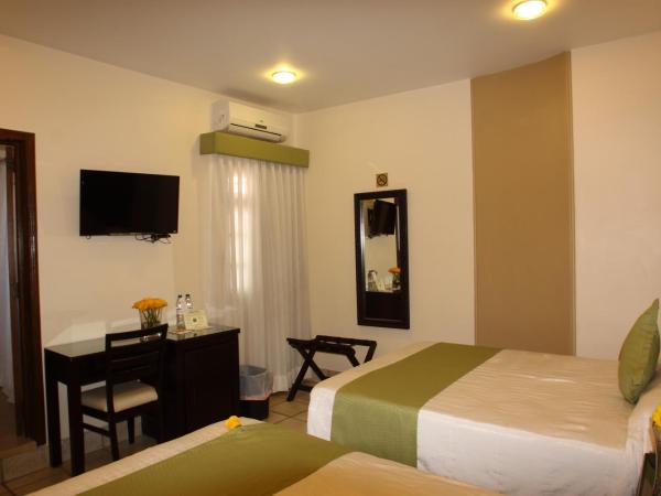 Hotel CasAntica : photo 4 de la chambre chambre triple standard