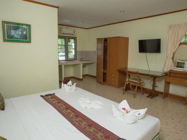 Ladda Resort : photo 4 de la chambre bungalow avec lit king-size