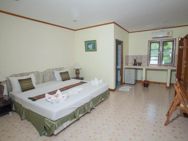 Ladda Resort : photo 2 de la chambre bungalow avec lit king-size
