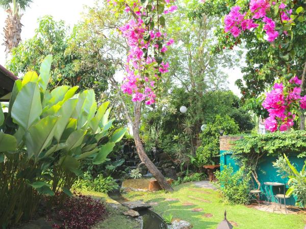 Oriental Siam Resort - SHA Extra Plus Certified : photo 3 de la chambre villa fuangfhá