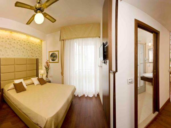 Hotel Apollo : photo 4 de la chambre suite