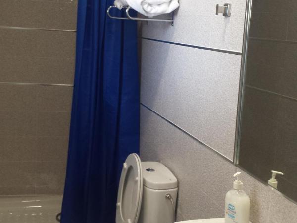 Alojamiento Jose Carlos : photo 3 de la chambre chambre lit king-size avec baignoire spa