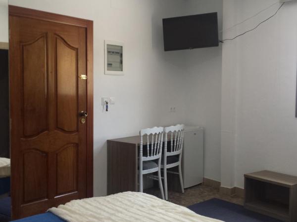 Alojamiento Jose Carlos : photo 4 de la chambre chambre lit king-size avec baignoire spa