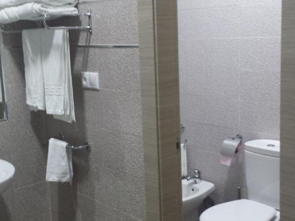 Alojamiento Jose Carlos : photo 2 de la chambre chambre lit queen-size avec baignoire spa