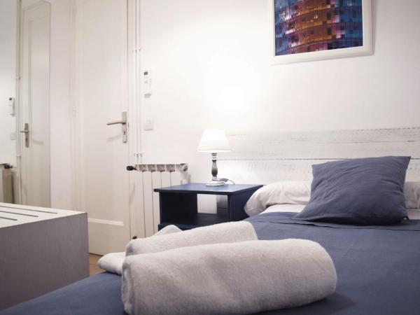 Blue Barcelona : photo 7 de la chambre chambre simple avec salle de bains commune