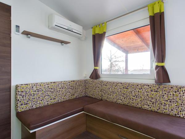 Zelena Laguna Mobile Homes : photo 5 de la chambre mobile home
