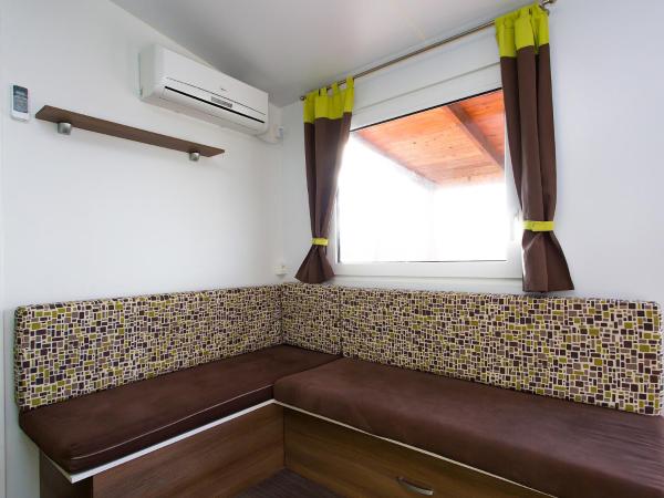 Zelena Laguna Mobile Homes : photo 6 de la chambre mobile home