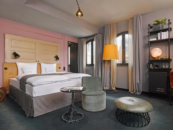25hours Hotel Altes Hafenamt : photo 1 de la chambre chambre moyenne