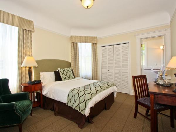Parker Guest House : photo 4 de la chambre chambre lit queen-size avec salle de bains privative