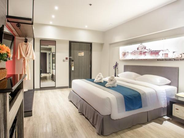 Nouvo City Hotel : photo 2 de la chambre chambre double de luxe - vue sur canal