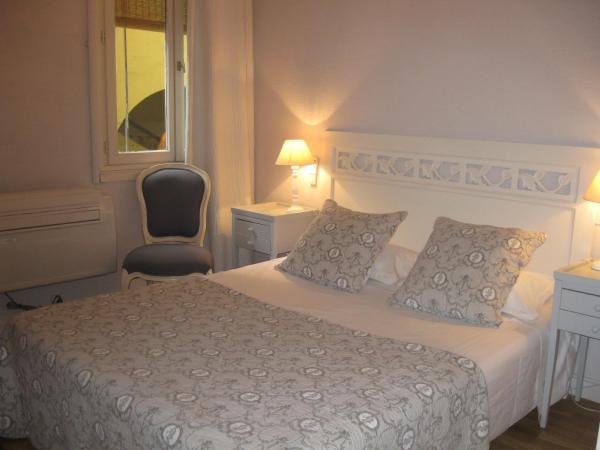 Hôtel De L'Amphithéâtre : photo 4 de la chambre chambre simple - grand lit