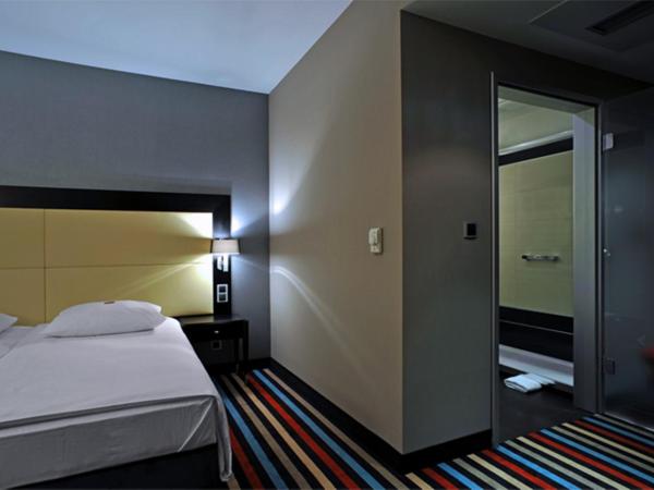 Silver Hotel & Gokart Center : photo 5 de la chambre chambre lits jumeaux