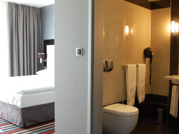 Silver Hotel & Gokart Center : photo 5 de la chambre chambre simple