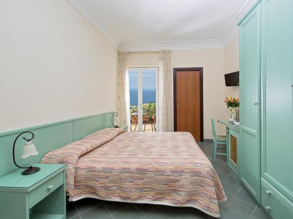 Da Giorgio : photo 2 de la chambre chambre double avec balcon - vue sur mer