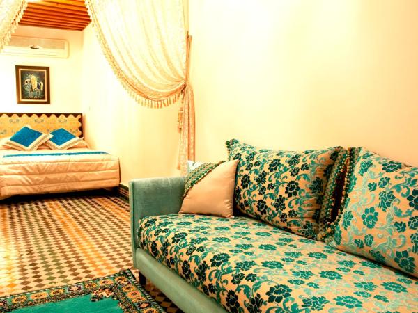 Riad-Boutique Borj Dhab Fez : photo 1 de la chambre chambre double - lavande