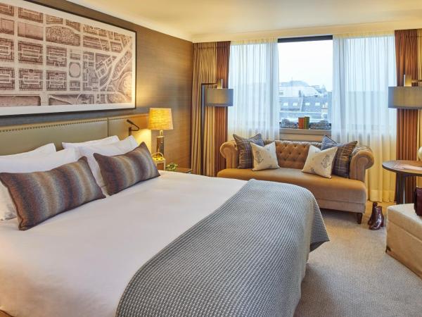InterContinental Hotels - Edinburgh The George, an IHG Hotel : photo 2 de la chambre hébergement premium lit king-size avec canapé