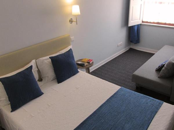 Hotel Jardim Viana do Castelo : photo 2 de la chambre chambre double avec lit d'appoint