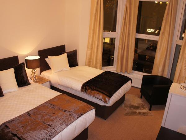 Sapphire Hotel London : photo 4 de la chambre chambre triple - salle de bains privative