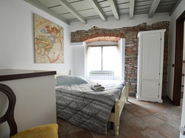 La Torre Bergamo House : photo 3 de la chambre chambre double Économique