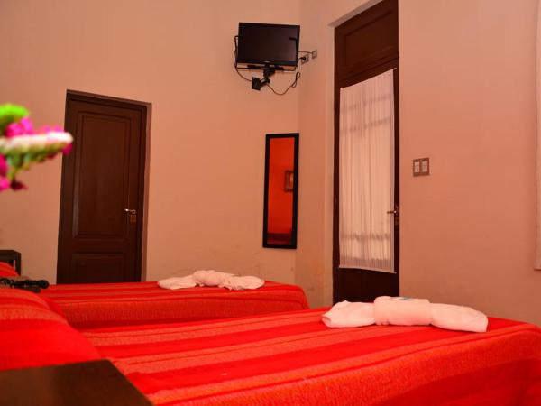 Hotel La Giralda : photo 3 de la chambre chambre triple