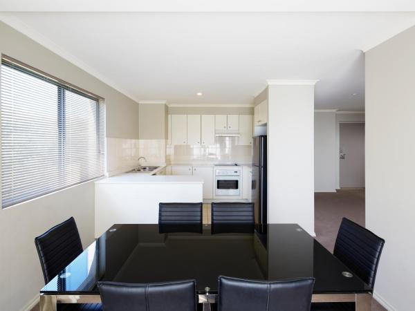 Pinnacle Apartments : photo 2 de la chambre appartement 4 chambres deluxe