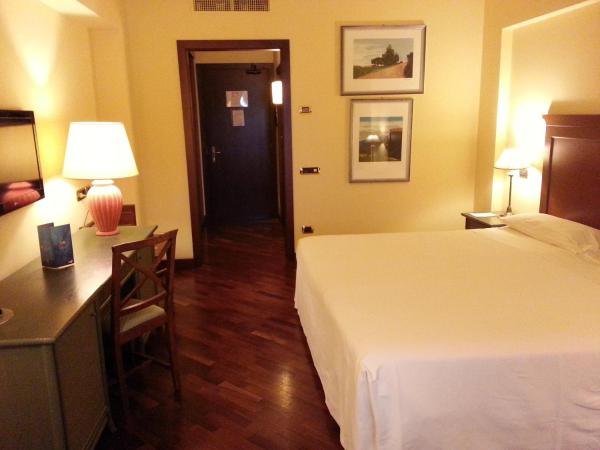 Grand Hotel Baia Verde : photo 6 de la chambre chambre double ou lits jumeaux standard