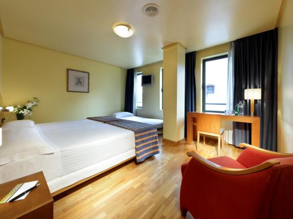 Exe Hotel El Magistral : photo 1 de la chambre chambre double avec lit d'appoint