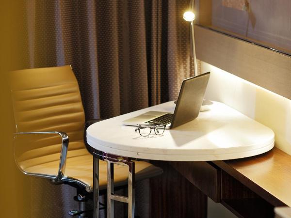 Tangla Hotel Brussels : photo 2 de la chambre chambre lit king-size supérieure