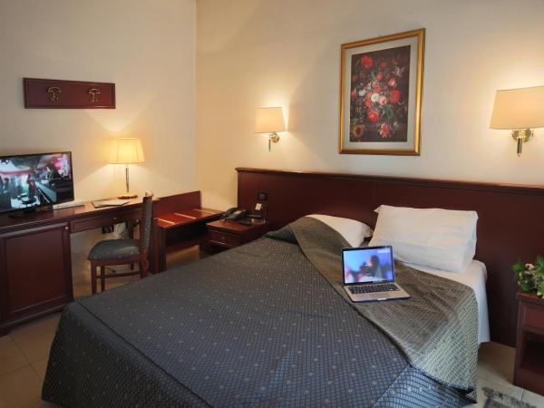 Hotel Leonardo : photo 8 de la chambre chambre double