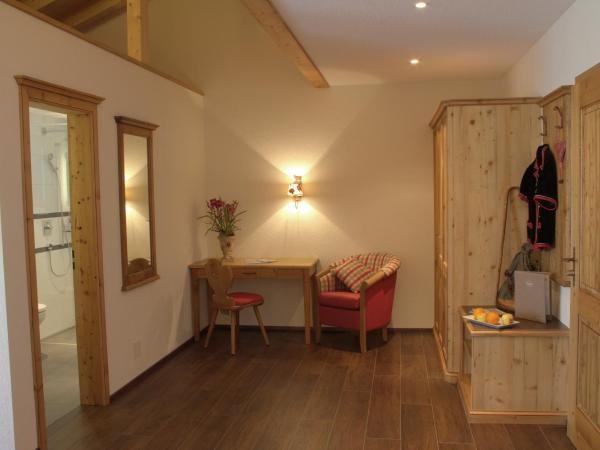 Hotel Caprice - Grindelwald : photo 7 de la chambre chambre double supérieure