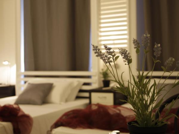 Hotel RossoVino Milano : photo 3 de la chambre chambre triple avec salle de bains privative